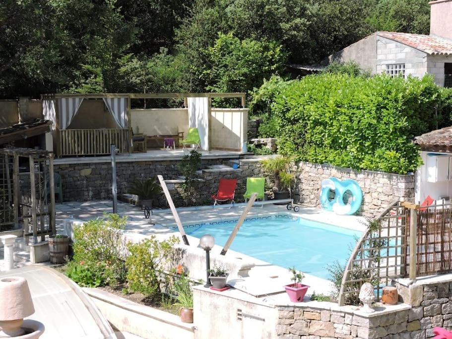 Chateaudouble : Appartement Au Calme Exterior photo